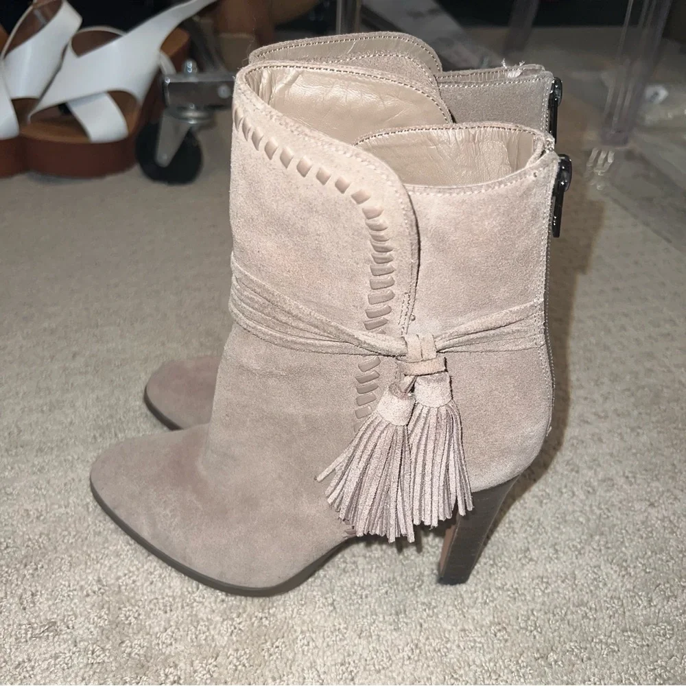 COACH Jessie Round Toe Suede Boot Size 7